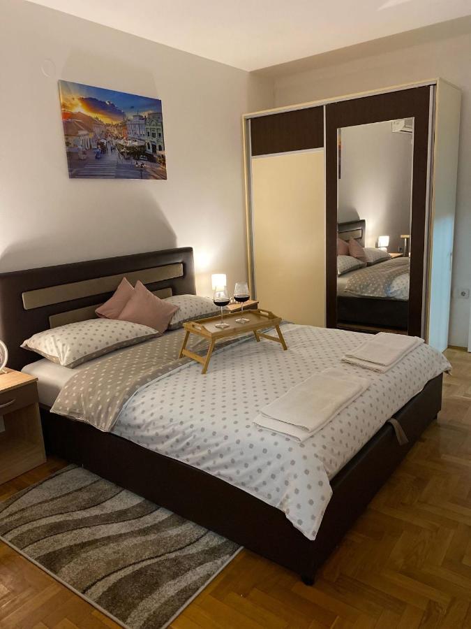 Apartman Ns Dan Centar Novi Sad Exterior photo